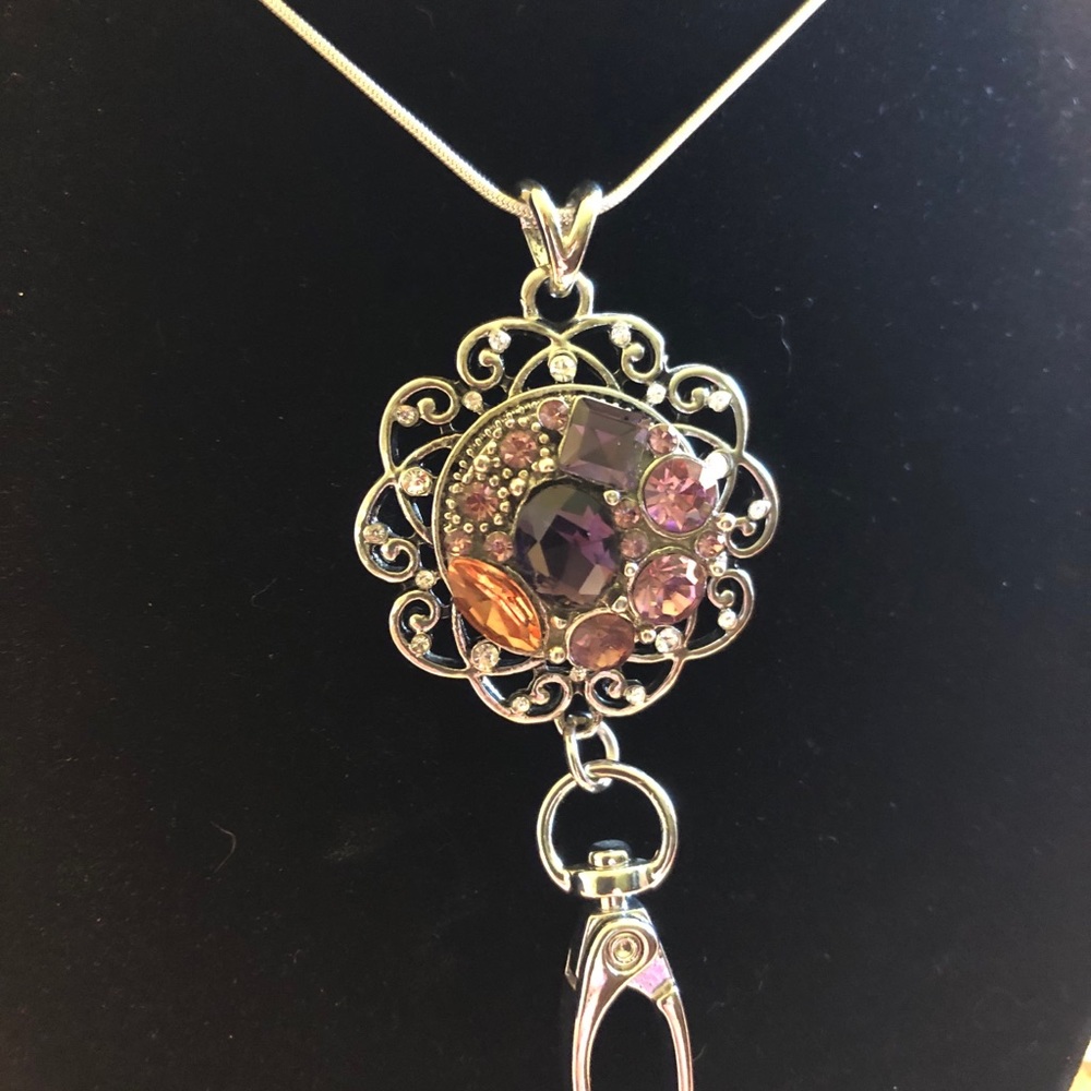 Snap jewelry lanyard necklace.